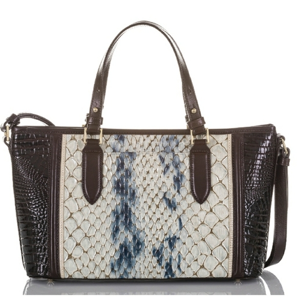 🎉🎉SOLD ON MERCARI🎉🎉 - Picture 5 of 10